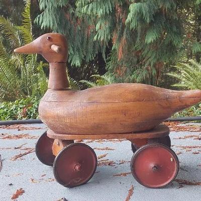 Vintage Wooden Duck Pull Toy on Metal Wheels (Early–Mid 1900s)
