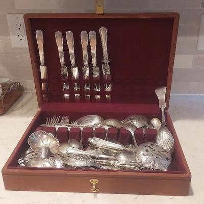 Silverplated Flatware 