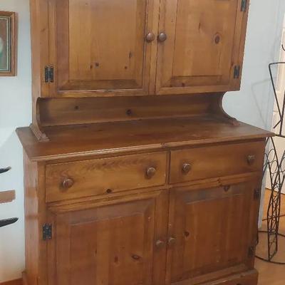 Rustic Pine Hutch / Cupboard – Two-Piece Country Farmhouse Cabinet 1960s–1980