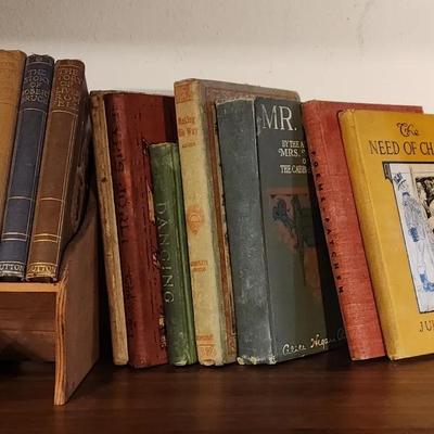 Antique & Vintage Literature Lot (10) – Early 1900s Hardcover Classics & Decorative Binding Set