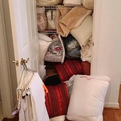 Table Linens, Bedding, and Bath Accessories