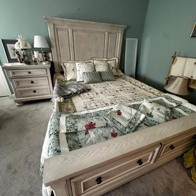 Sale Photo Thumbnail #40