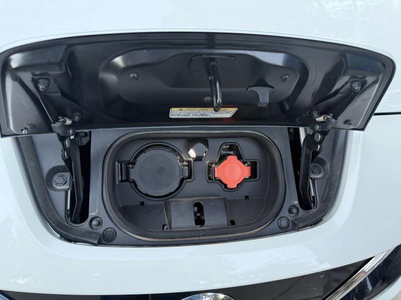 Sale Photo Thumbnail #17