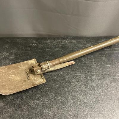 FOLDING TRENCH SHOVEL