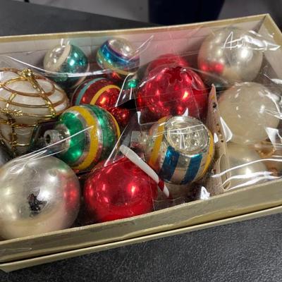 VINTAGE XMAS DECORATION