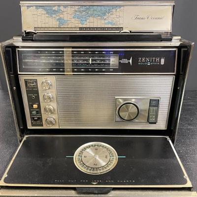 ZENITH 11 BAND RADIO