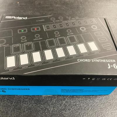 ROLAND J6 CHORD SYNTH