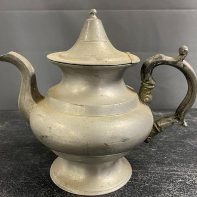 Ca. 1860-1880 AMERICAN PEWTER TEAPOT
