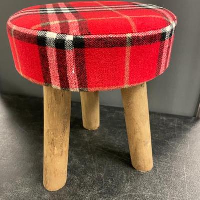 3 LEGGED FOOTSTOOL