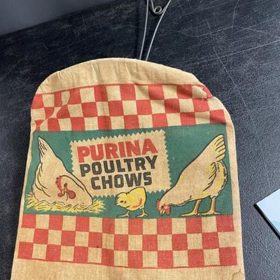 PURINA POULTRY CHOW CLOTHESPIN BAG