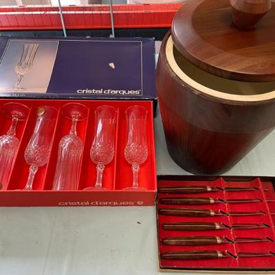 SHEFFIELD/WALNUT/CRYSTAL