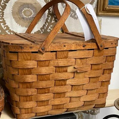 LARGE PICNIC BASKET