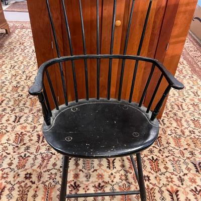 WIDE SEAT WINDSOR STYLE CHAIR