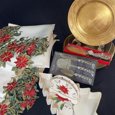 Poinsettia Christmas: Runner, Tablecloth, Chargers and More