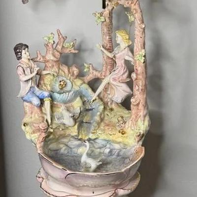 Capodimonte-Style Lamp Fountain/Lamp