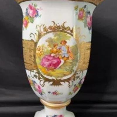 Fragonard Romantic Scene Vase