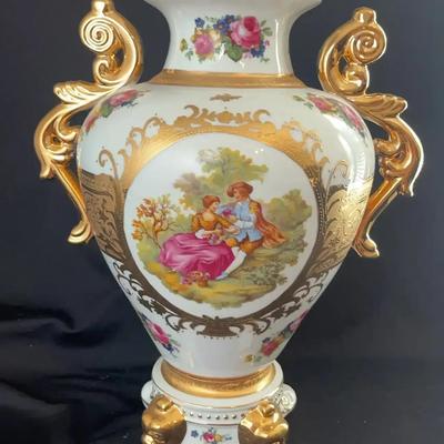 Large Vase with Gold Detail