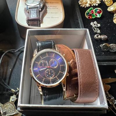 Sale Photo Thumbnail #197