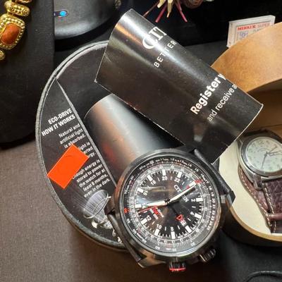 Sale Photo Thumbnail #199