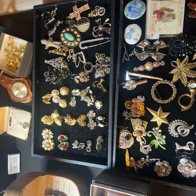 Sale Photo Thumbnail #205