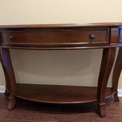 Hooker Furniture Brookhaven console table