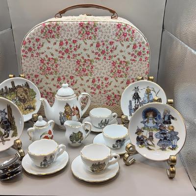 Wizard Of Oz Porcelain Tea Set Reutter Germany 