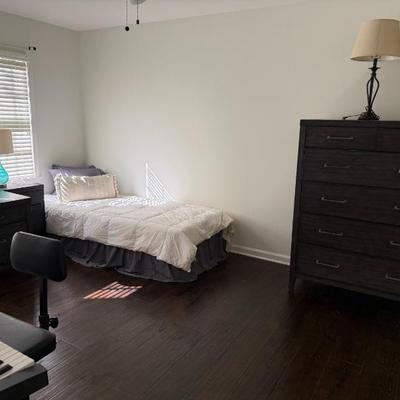 Sale Photo Thumbnail #69