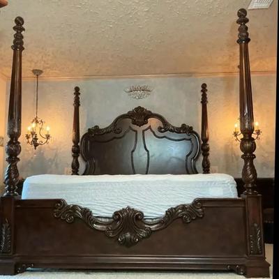 Pulaski King Size Four Post Bed And Posturepedic Mattress 