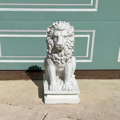 Lion Statue F2