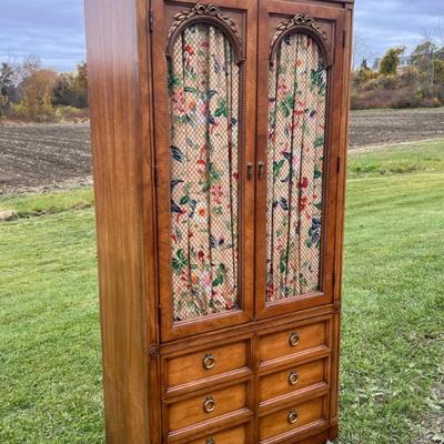 Sale Photo Thumbnail #97