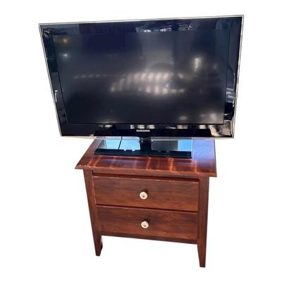 Samsung 32’’ TV with Remote & Stand 
