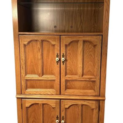 Thomasville Oak Entertainment Bar Cabinet
