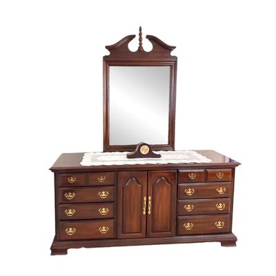 Dresser w Mirror