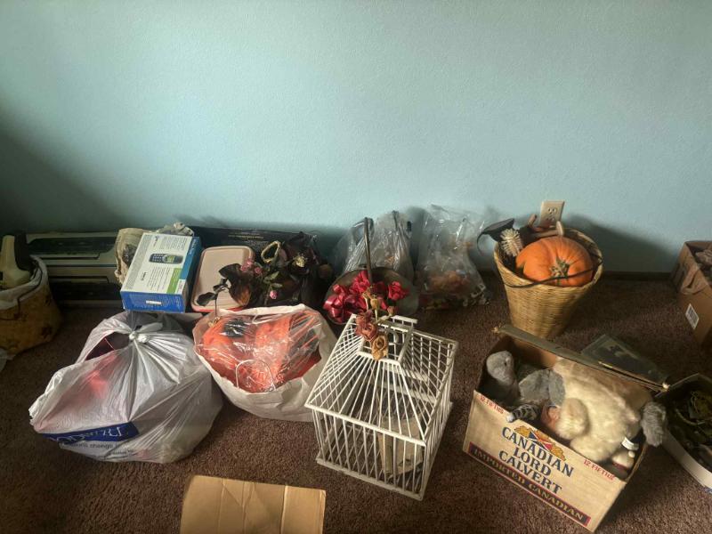 Sale Photo Thumbnail #16