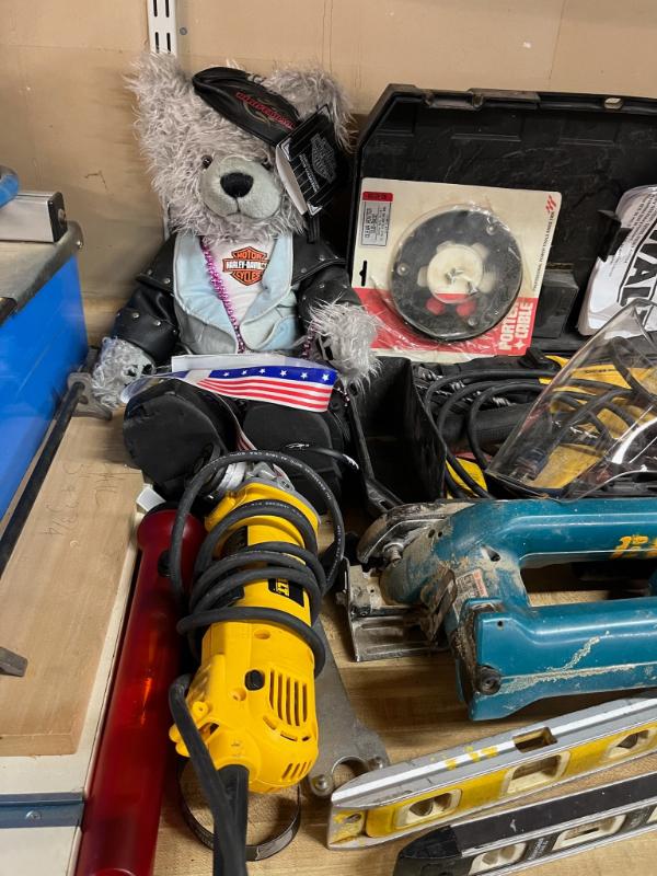 Sale Photo Thumbnail #697