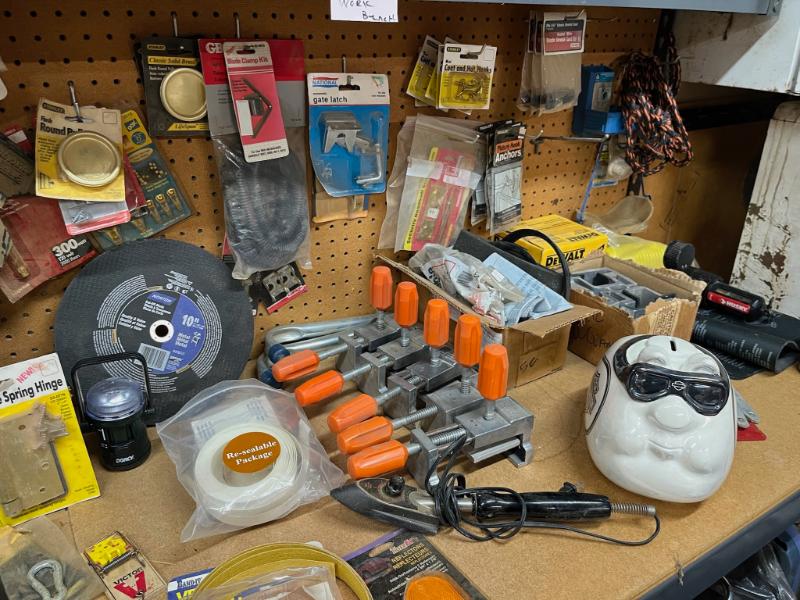 Sale Photo Thumbnail #717