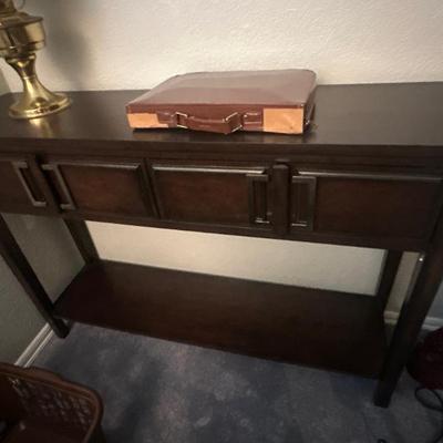 Side console table