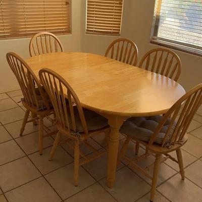 Oval Kitchen Table With 18"  Leaf And 6 Chairs Light Wood