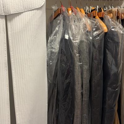 Men’s Suit Coats/Blazers & Dress Pants + White Garment Bag