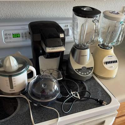 Kitchen Appliances - 2 Blenders, Keurig, Juicer, Egg Cooker