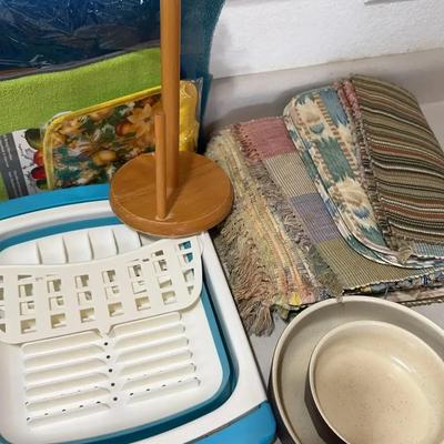 Mystery Kitchen Lot - Placemats, Drying Rack, Paper Towel Holder, Bowls