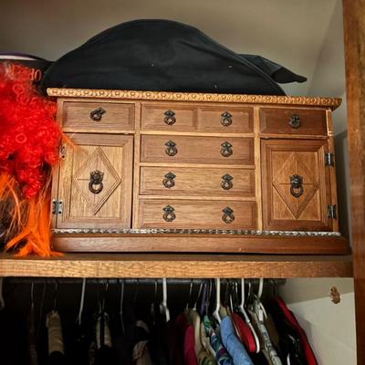 Sale Photo Thumbnail #206