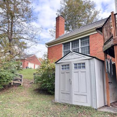 Sale Photo Thumbnail #25