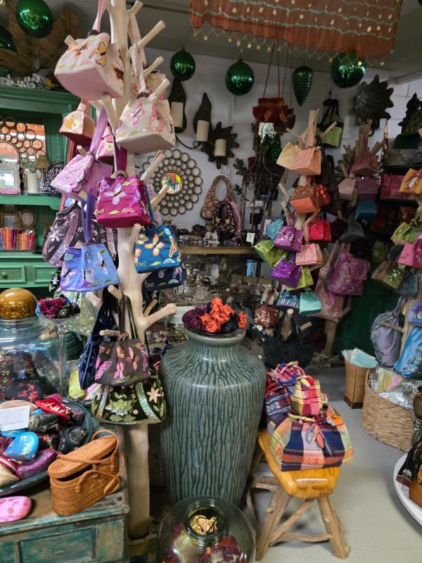 Sale Photo Thumbnail #254