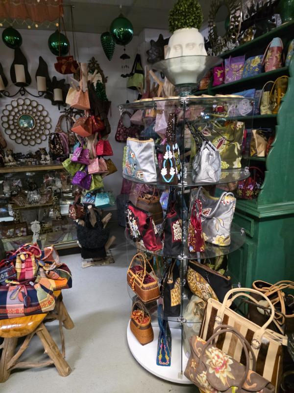 Sale Photo Thumbnail #251