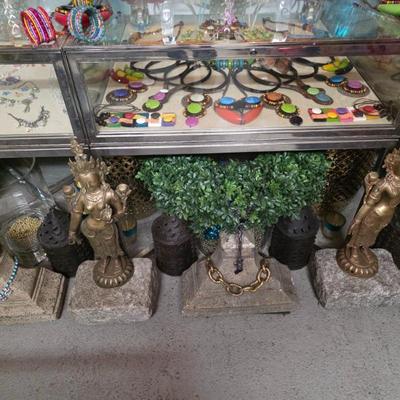 Sale Photo Thumbnail #94