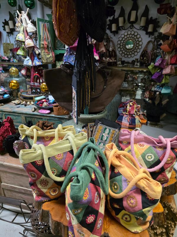 Sale Photo Thumbnail #252