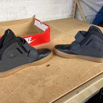 Sale Photo Thumbnail #429