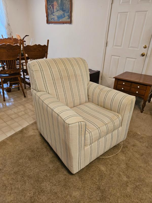 Sale Photo Thumbnail #44