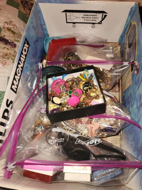 Sale Photo Thumbnail #25